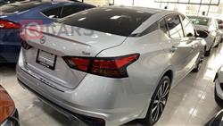 نيسان ألتيما